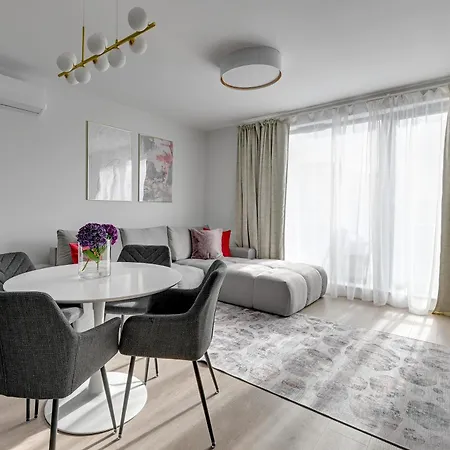 Lion Apartments - Premium Apartments With Parking In The Center Of Gdansk Apartment *