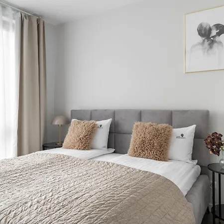 Apartment Lion Apartments - Premium Apartments With Parking In The Center Of Gdansk