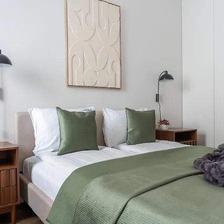 Lion - Premium With Parking In The Center Of Apartment